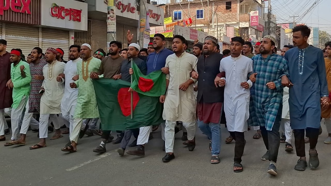 হাদি হত্যার প্রতিবাদে সৈয়দপুরে বিক্ষোভ