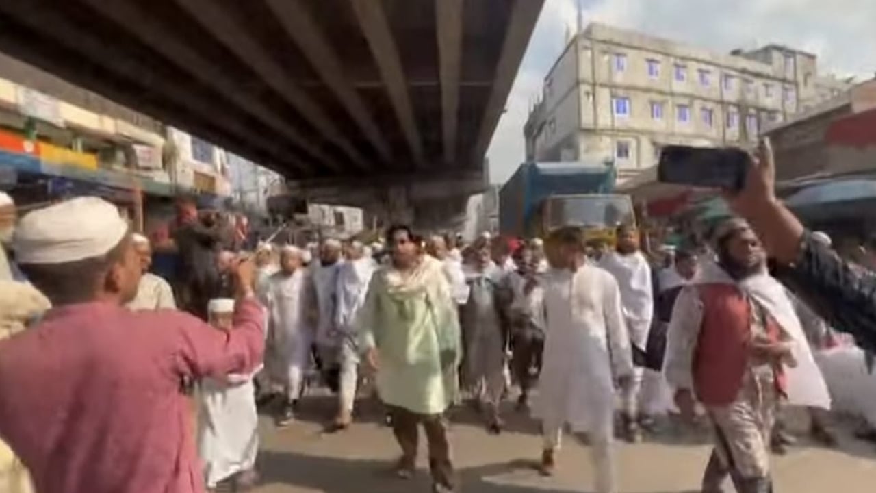 হাদী হত্যার প্রতিবাদে গাজীপুরে বিক্ষোভ মিছিল