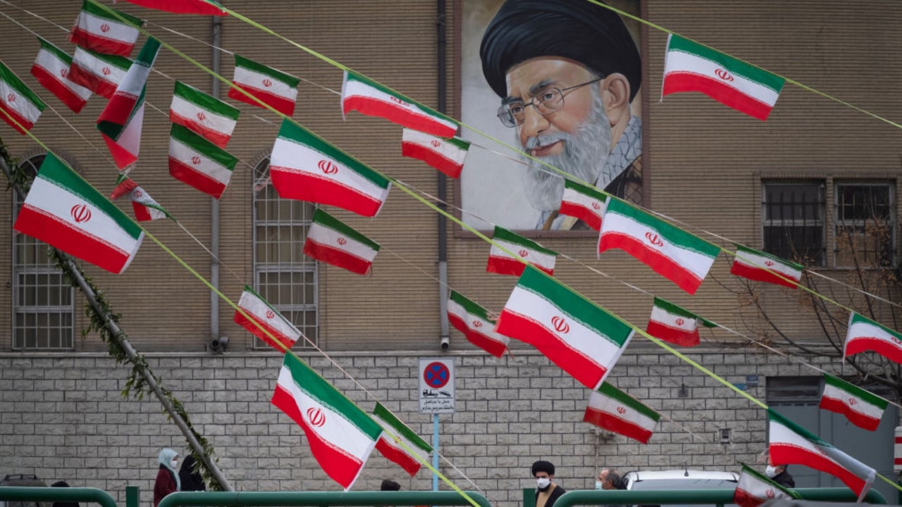 ইরানে ধীরে ধীরে প্রশাসনিক কার্যক্রম চালুর ঘোষণা