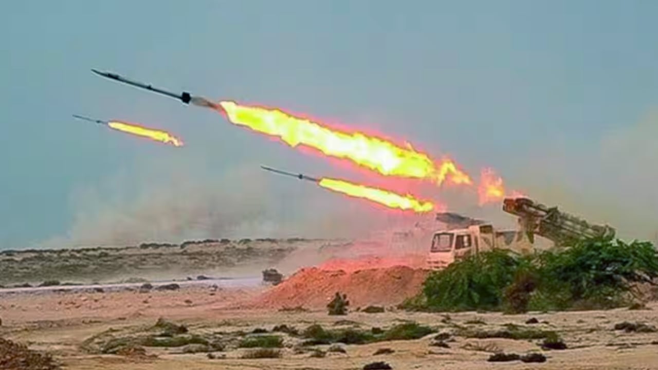 কুর্দি সশস্ত্র বিরোধী গোষ্ঠীর ওপর ইরানের ক্ষেপণাস্ত্র হামলা