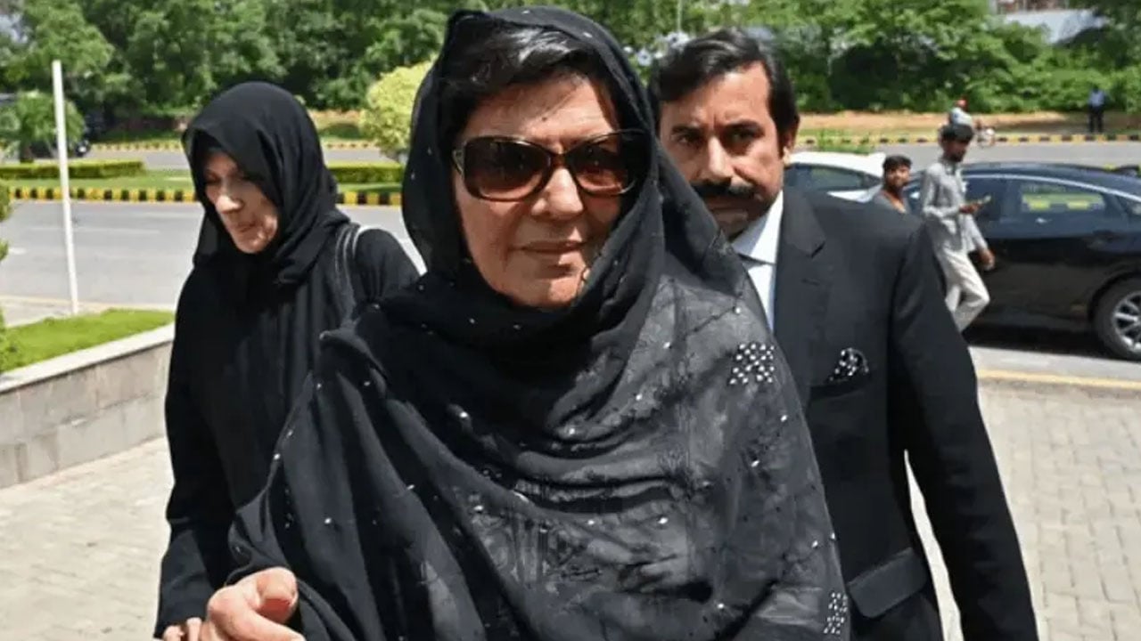 ইমরান খানের বোনের বিরুদ্ধে গ্রেপ্তারি পরোয়ানা প্রত্যাহার