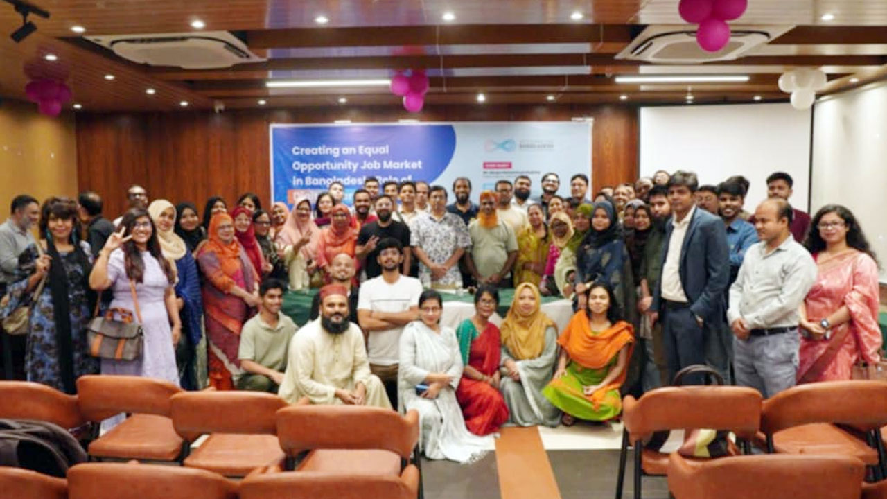 AmarDesh_Digital-Stutas-2