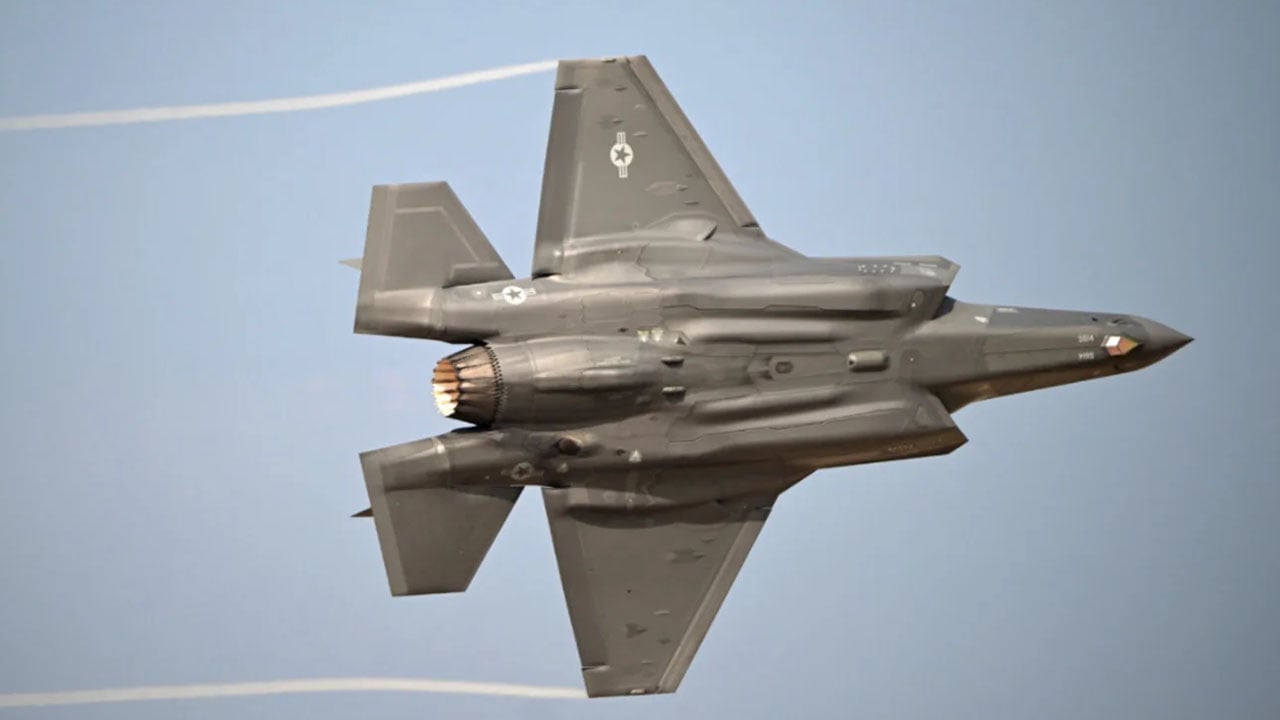 যুক্তরাষ্ট্রের অত্যাধুনিক যুদ্ধবিমান এফ-৩৫ বিধ্বস্ত