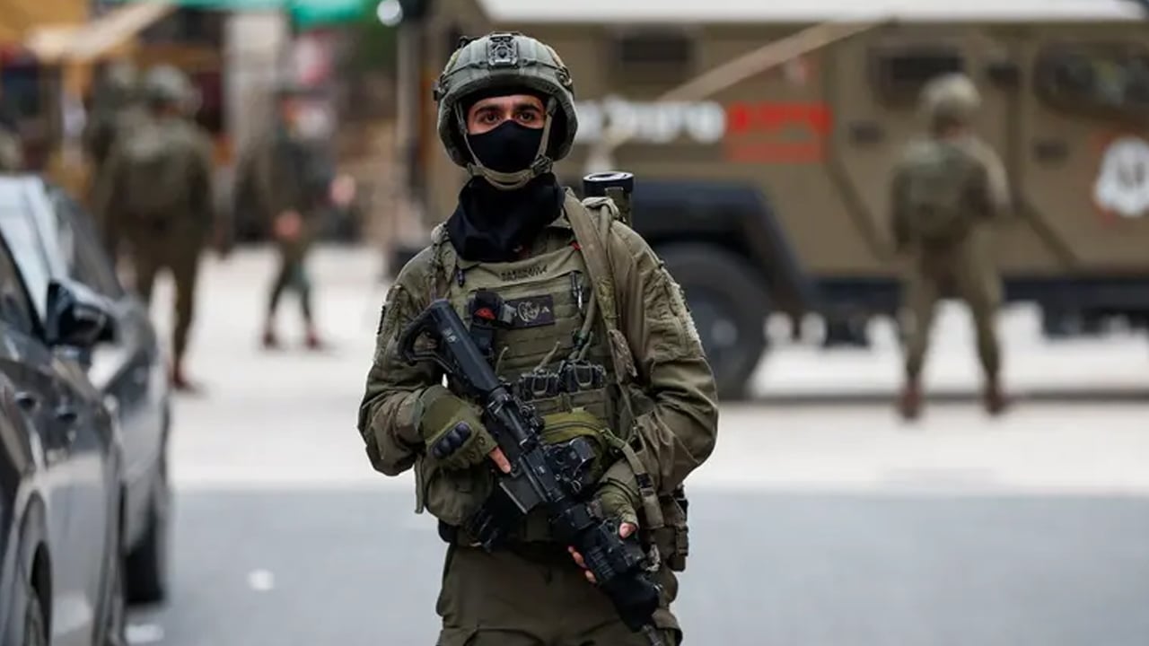 ছুরিকাঘাতের চেষ্টা দাবি করে পশ্চিম তীরে যুবককে হত্য করল ইসরাইল