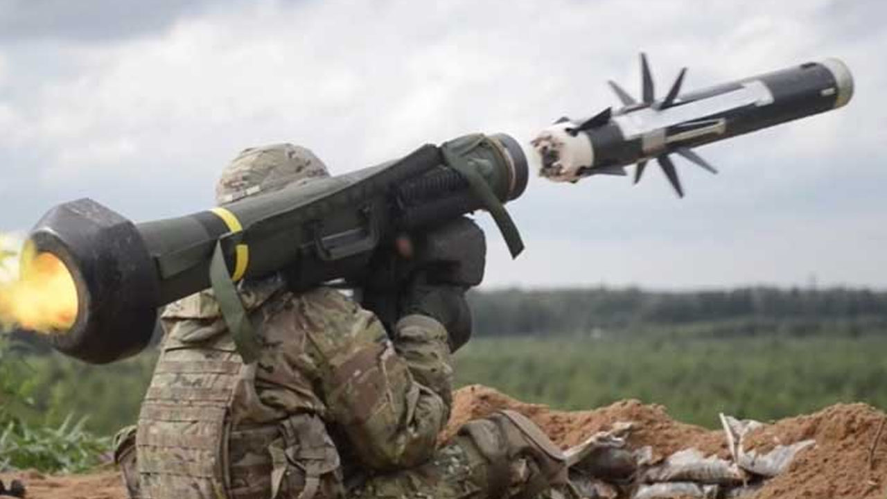 যুক্তরাষ্ট্রের শুল্ক উত্তেজনা পেরিয়ে ৯৩ মিলিয়ন ডলার অস্ত্রচুক্তিতে ভারত