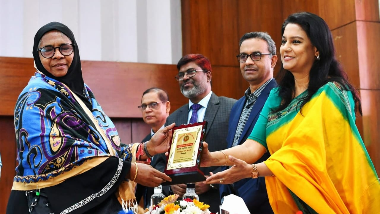 বন্যপ্রাণী উদ্ধার ও পুনর্বাসনে তরুণদের মনোভাব ইতিবাচক: পরিবেশ উপদেষ্টা