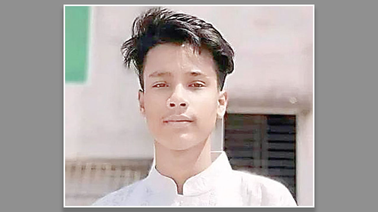 ছিল নতুন বাংলাদেশ গড়ার স্বপ্ন, শহীদ হন পুলিশের গুলিতে