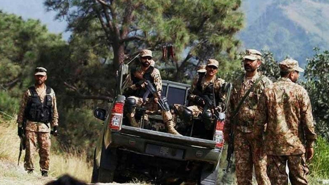পাকিস্তান সেনাবাহিনীর অভিযানে ১৫ সন্ত্রাসী নিহত