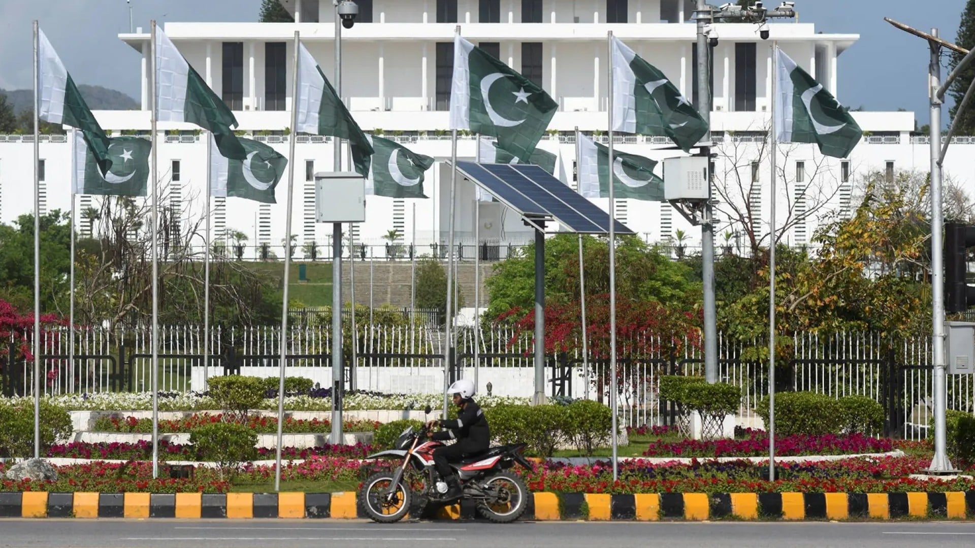 ইসলামাবাদে আজ বহুল প্রত্যাশিত শান্তি আলোচনা