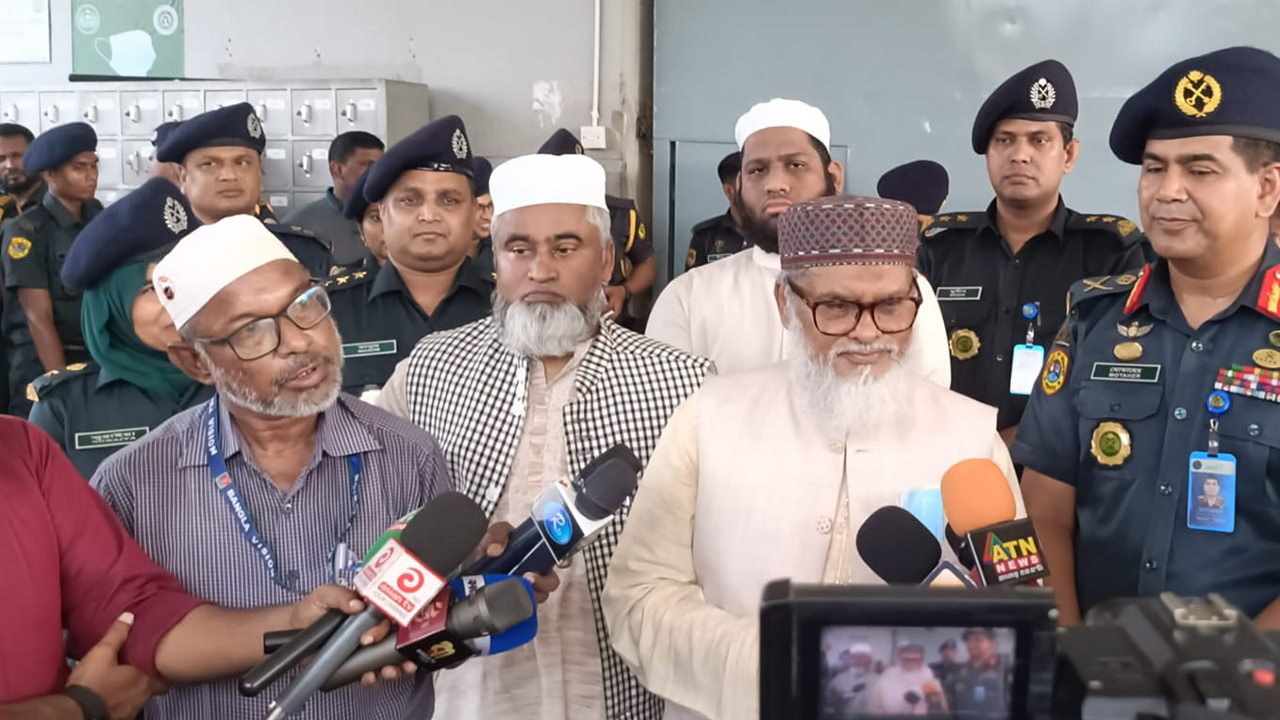 বন্দিদের স্বাভাবিক জীবনে ফেরার ব্যবস্থা রাখতে হবে: ধর্ম উপদেষ্টা
