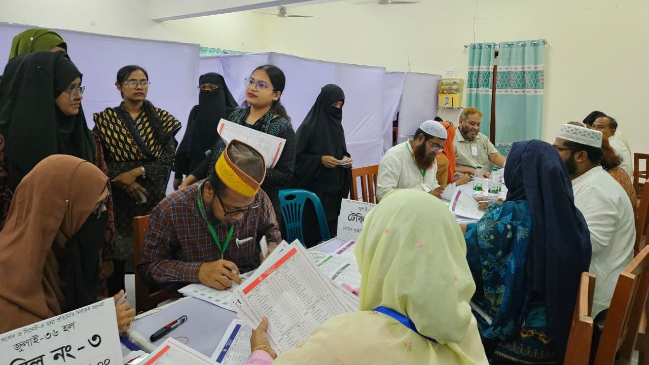 অত্যন্ত চমৎকার পরিবেশে অনুষ্ঠিত হচ্ছে রাকসু নির্বাচন : প্রক্টর