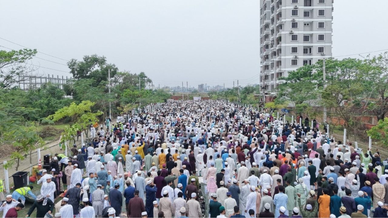 আস-সুন্নাহ ফাউন্ডেশনে ১০ হাজার মুসল্লির ঈদের জামাত