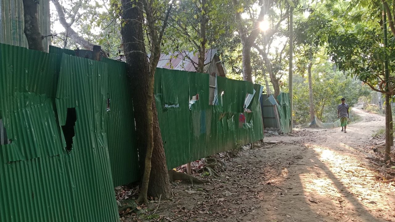 বোয়ালমারীতে ঈদের নামাজের পর হামলা, আহত ১৫