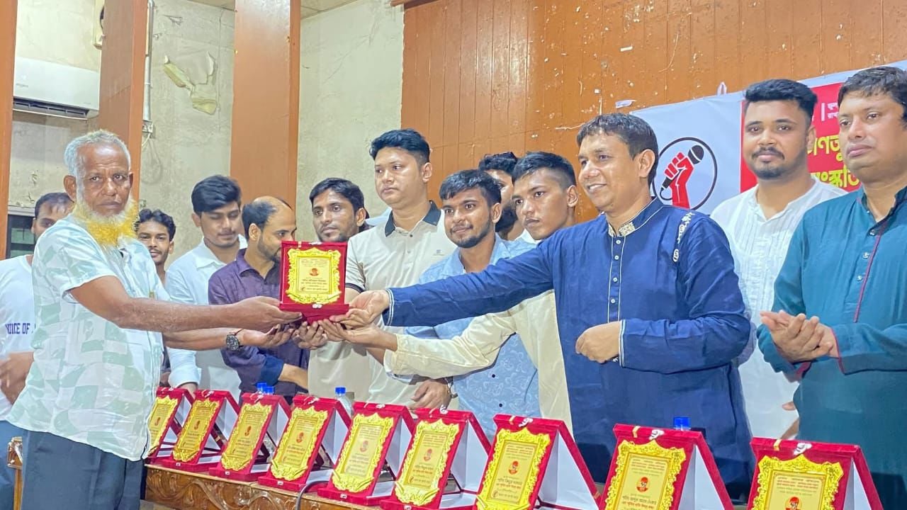 বিচারহীনতায় ক্ষুব্ধ শহীদ পরিবারের সদস্যরা