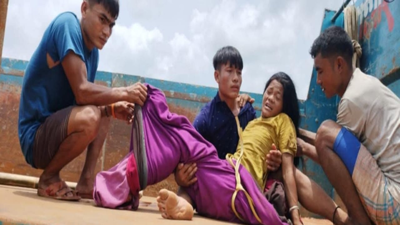 মাইন বিস্ফোরণে উড়ে গেলো নারীর পা