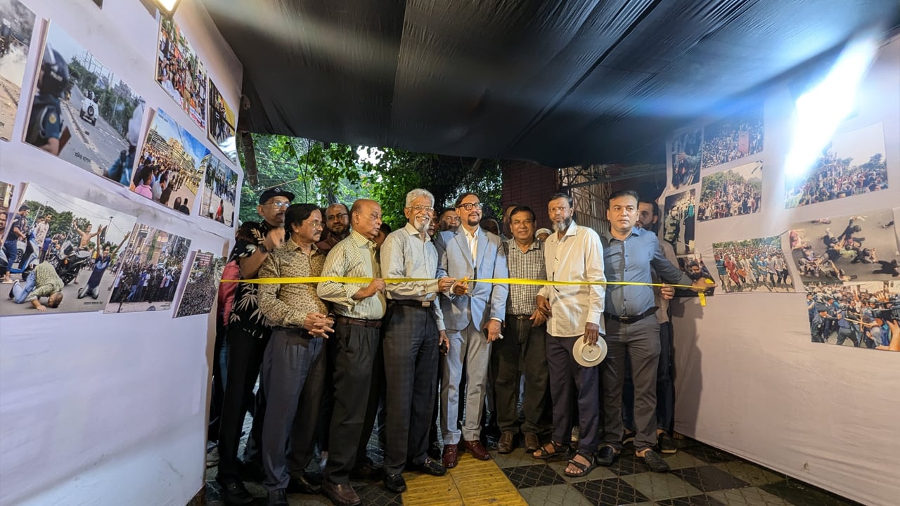 জুলাই বিপ্লবের ছবি ইতিহাসের সাক্ষ্য হয়ে থাকবে: ডা. শাহাদাত হোসেন