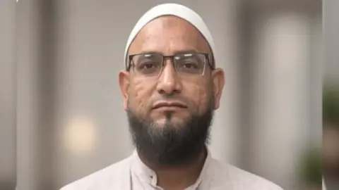 উত্তরপ্রদেশে স্কুলের সামনে মুসলিম শিক্ষককে গুলি করে হত্যা