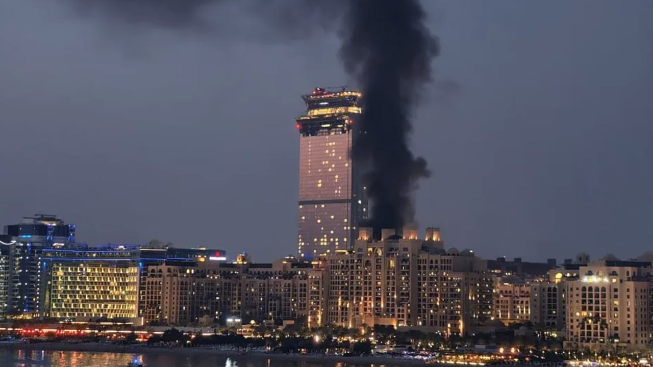 আবুধাবিতে ড্রোনের ধ্বংসাবশেষ পড়ে আহত ৬