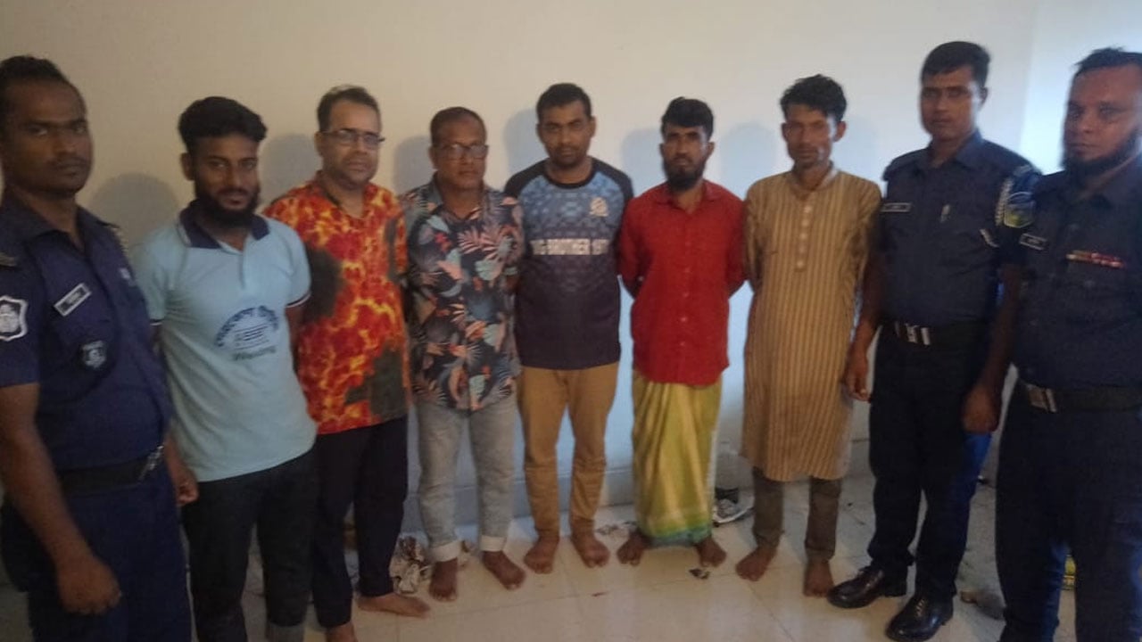 নেত্রকোনায় নিষিদ্ধ ছাত্রলীগের ঝটিকা মিছিল, গ্রেপ্তার ৬