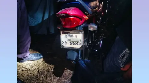 বাবার লাশ দেখতে বাড়ি ফেরা হলো না, পথে ট্রাকচাপায় ছেলের মৃত্যু