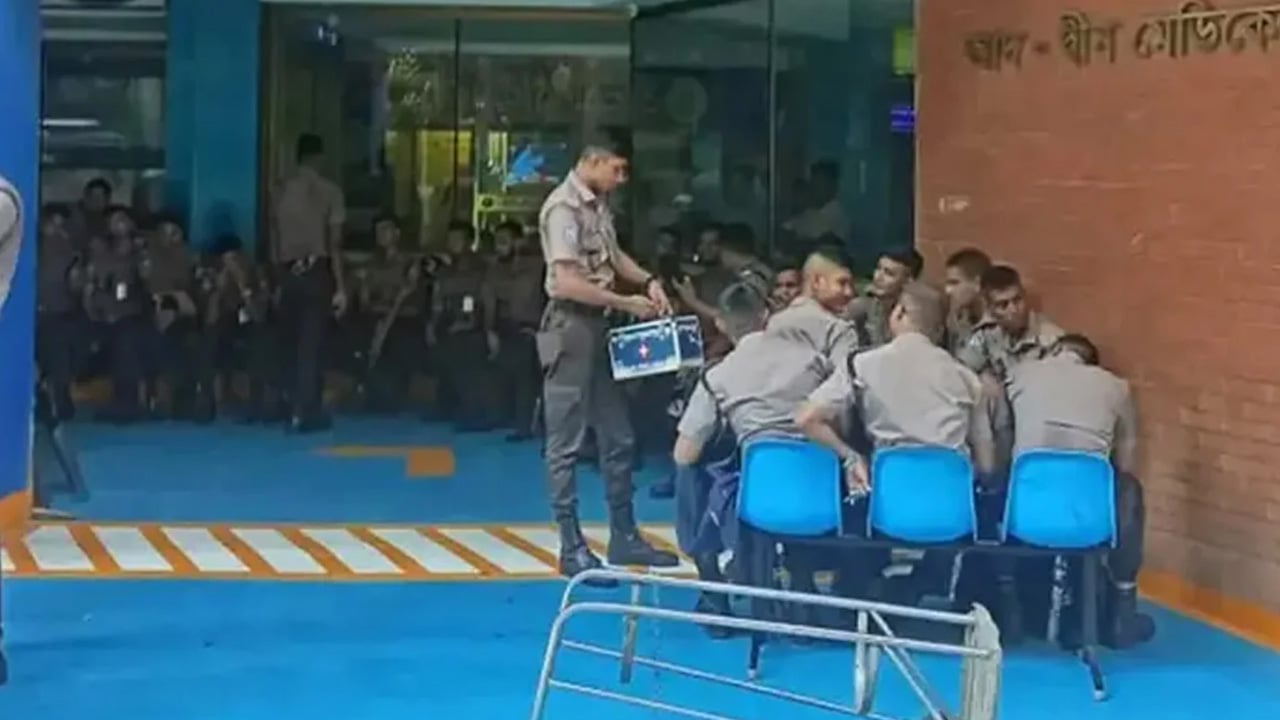 আদ্-দ্বীন হাসপাতালে পুলিশ মোতায়েন