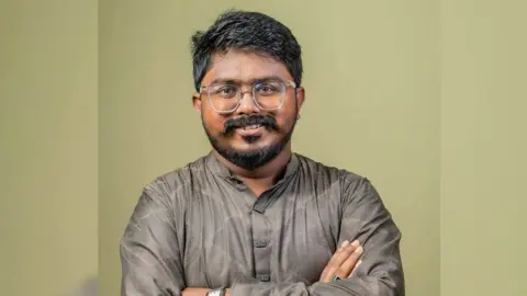 শিবিরের চাকসু সম্পাদক আফনানকে জামায়াত থেকে বহিষ্কারের খবর ‘গুজব’
