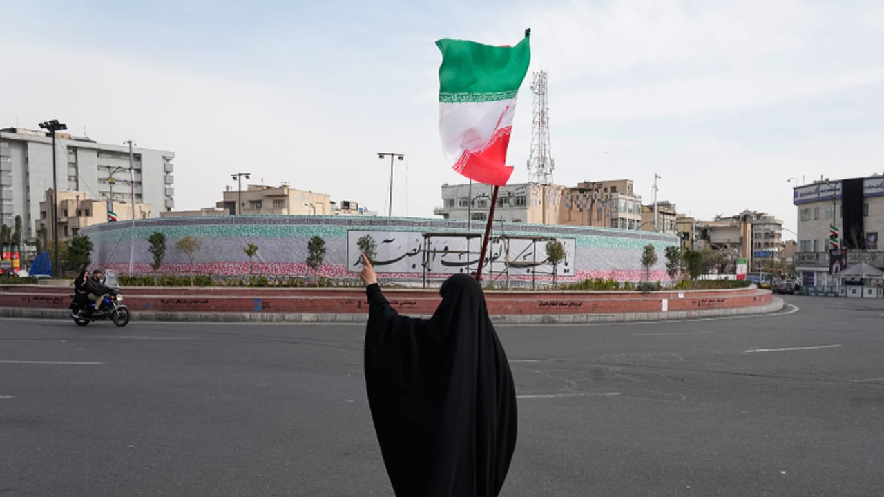 তেহরানে ইসরাইলি হামলা: আল আরাবি টিভির কার্যালয়ে ব্যাপক ক্ষয়ক্ষতি