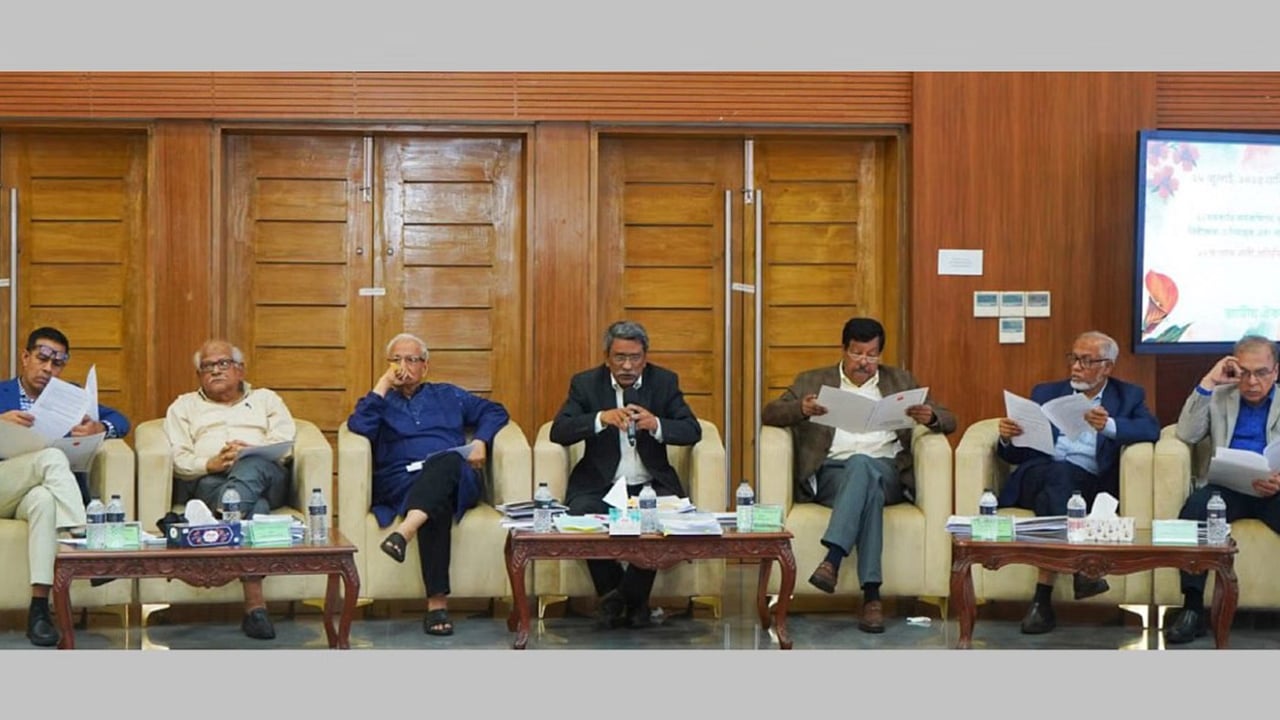 সংলাপের সময় ফায়ার অ্যালার্মের ঘটনা তদন্তের অনুরোধ কমিশনের
