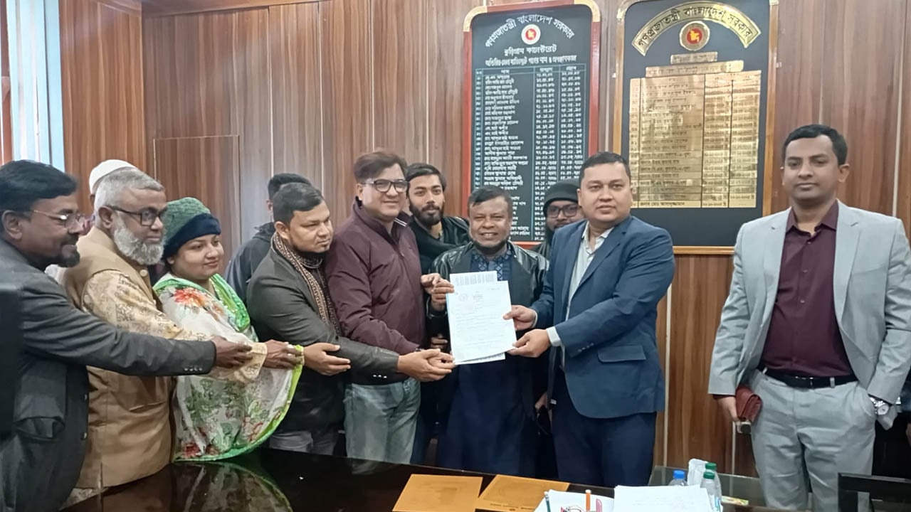 কুড়িগ্রাম-২ আসনে এনসিপির মনোনয়নপত্র সংগ্রহ করলেন আতিক মুজাহিদ