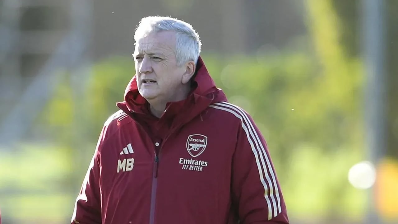 গাজা প্রসঙ্গে মন্তব্যে চাকরিচ্যুত, আইনি লড়াইয়ে আর্সেনালের সাবেক কিটম্যান