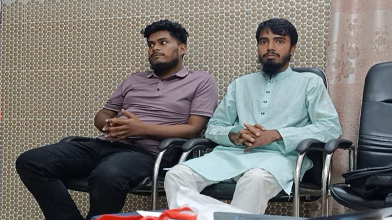আ.লীগ ঠিকাদারের বিলের তদবিরে দুই সমন্বয়ক