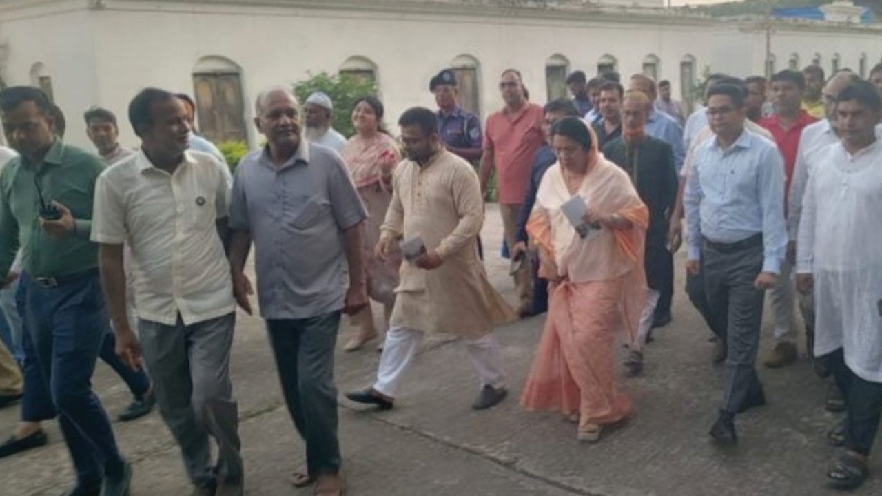 ঐতিহাসিক স্থাপনা রক্ষায় অগ্রাধিকার, বালিয়াটি জমিদার বাড়ি পরিদর্শনে পর্যটনমন্ত্রী