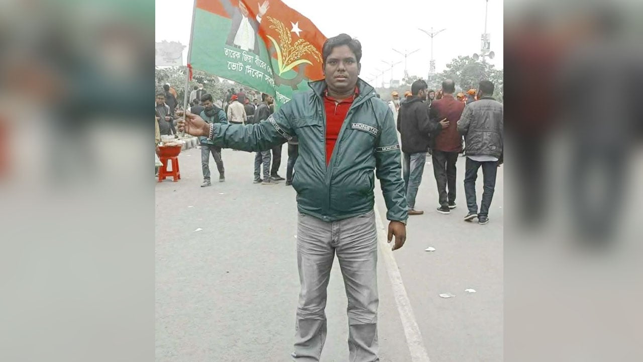 ফ্যামিলি কার্ডের প্রলোভনে গৃহবধূকে ধর্ষণ, পলাতক কৃষকদল নেতা