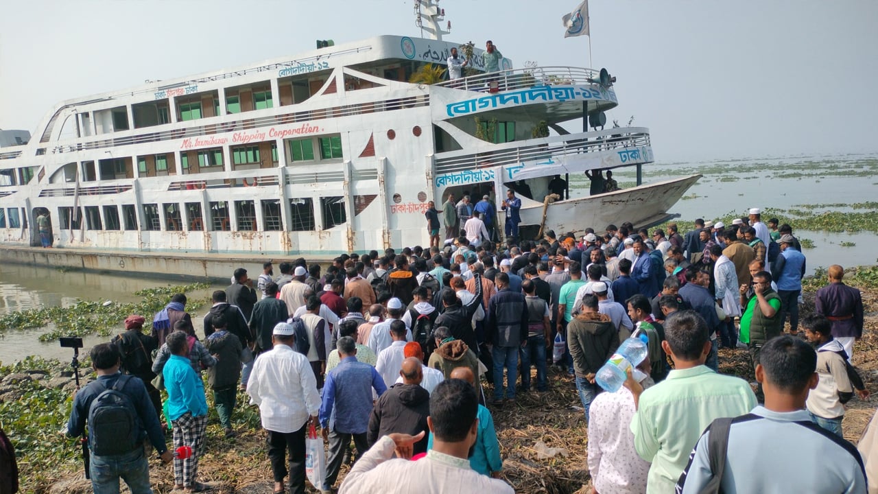 তারেক রহমানকে সংবর্ধনা দিতে ঢাকার পথে হাজারো নেতাকর্মী