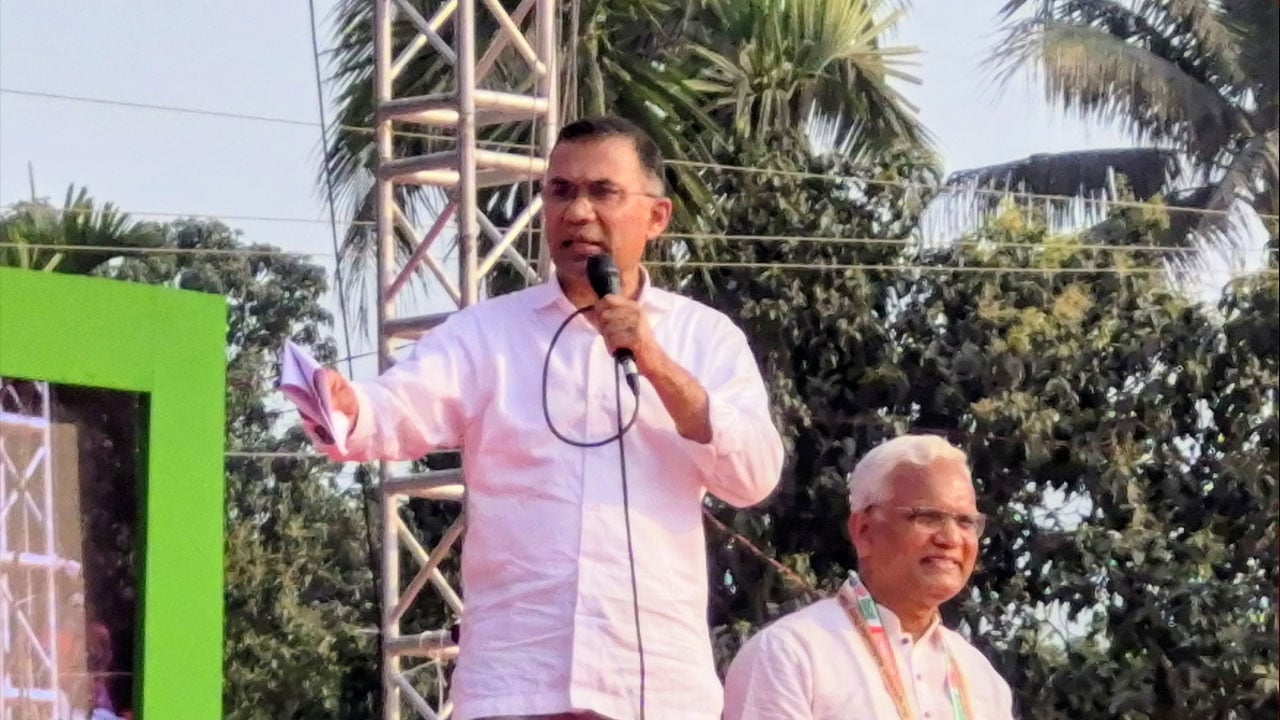 নানিবাড়িতে এসে ভোট চাইলেন তারেক রহমান