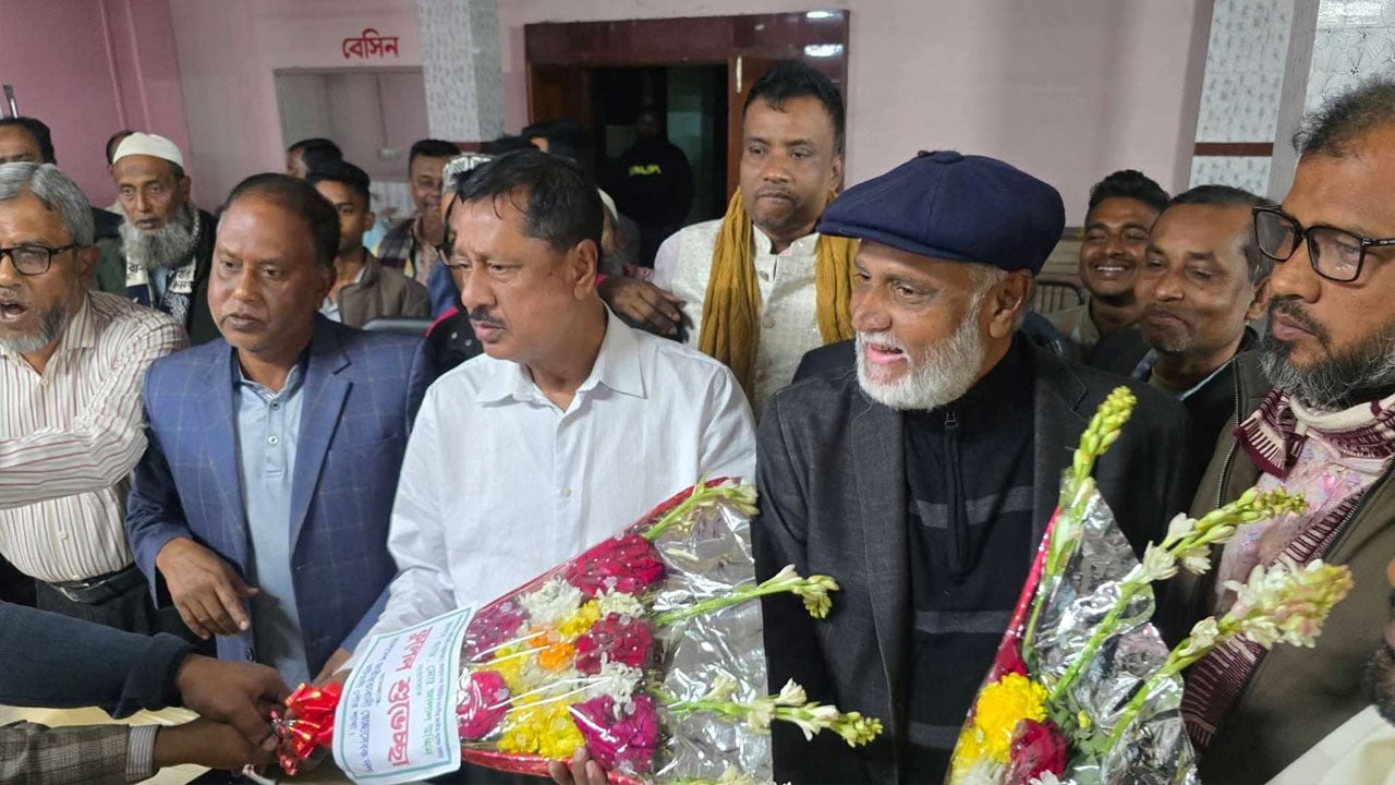 দলের নাম ভাঙিয়ে সিন্ডিকেট করলে ছাড় নয়: অ্যাডভোকেট জালাল