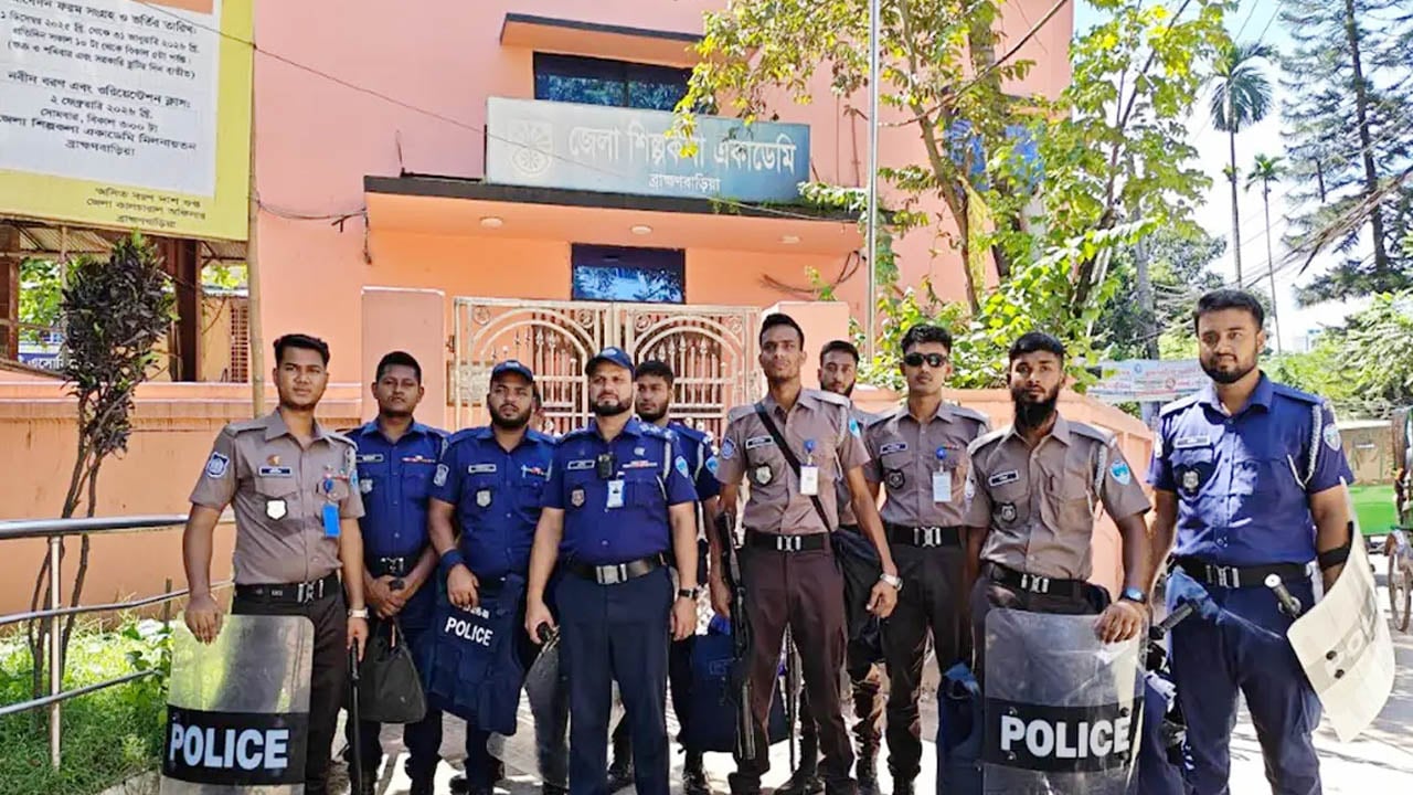 হাসনাতের দুঃখ প্রকাশের পর সরে গেলেন কওমি ছাত্ররা