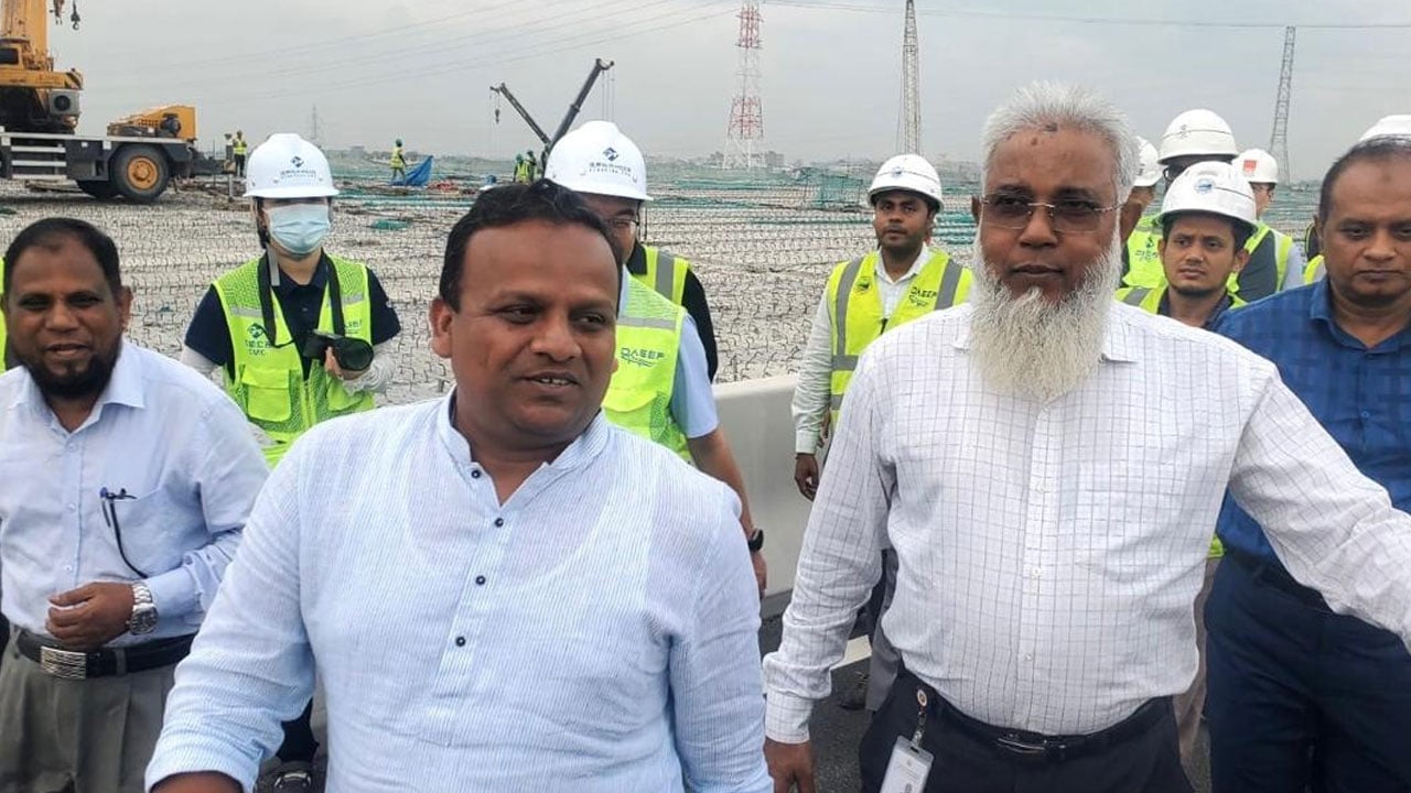 ঢাকা-আশুলিয়া এলিভেটেড এক্সপ্রেসওয়ে প্রকল্পের অগ্রগতি পরিদর্শনে প্রতিমন্ত্রী