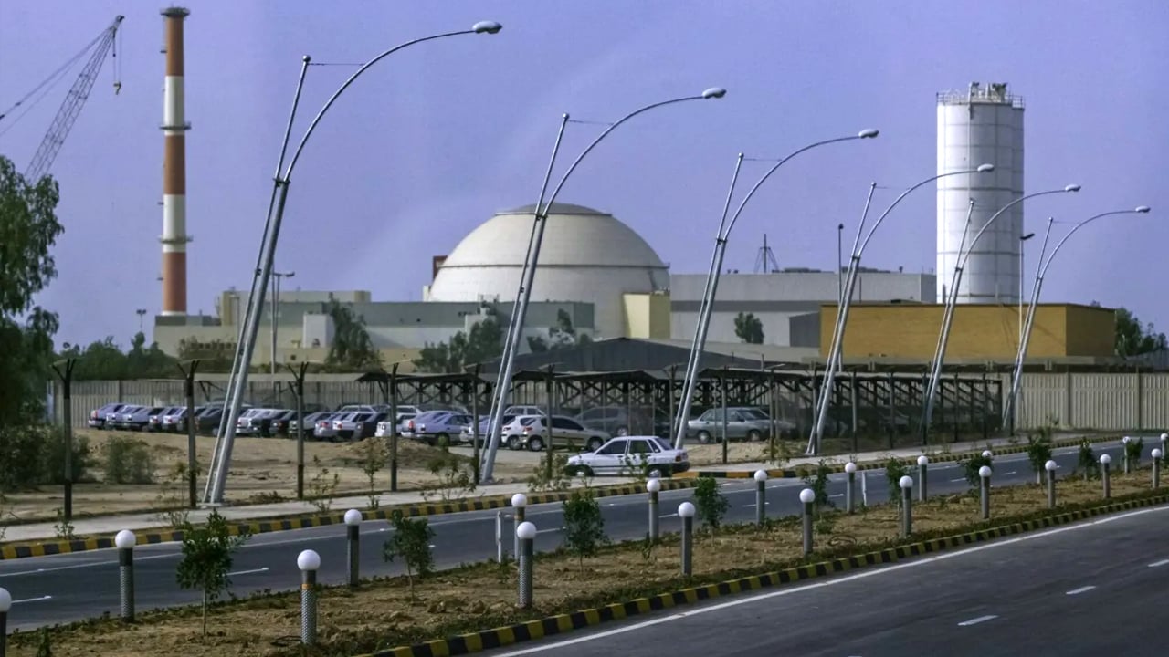 ইরানের বুশেহর পরমাণু বিদ্যুৎকেন্দ্রে ক্ষেপণাস্ত্র হামলা, উদ্বেগে আইএএইএ