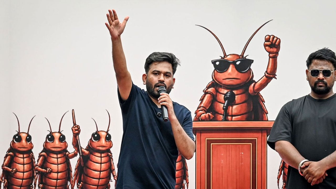 আন্দোলনের পরবর্তী রূপরেখা ঠিক করতে বৈঠকে বসছে ‘ককরোচ’ দল
