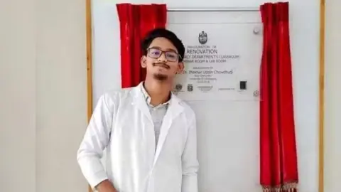 বিয়ের প্রলোভনে ধর্ষণের অভিযোগ, চবি শিক্ষার্থী গ্রেপ্তার