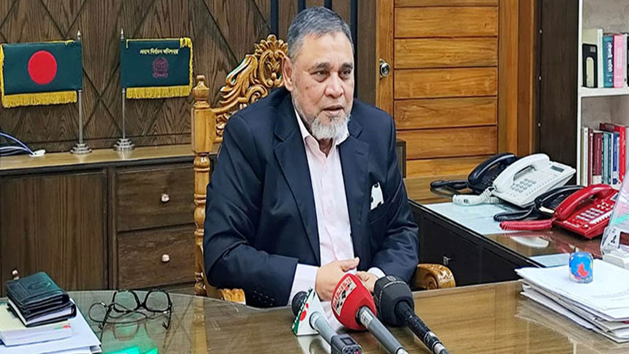 যে কারণে ফোন ধরেন না সিইসি