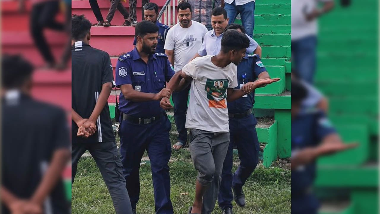 তারেক রহমানের অনুষ্ঠানস্থলের পাশে ‘জয় বাংলা’ স্লোগান, যুবক আটক