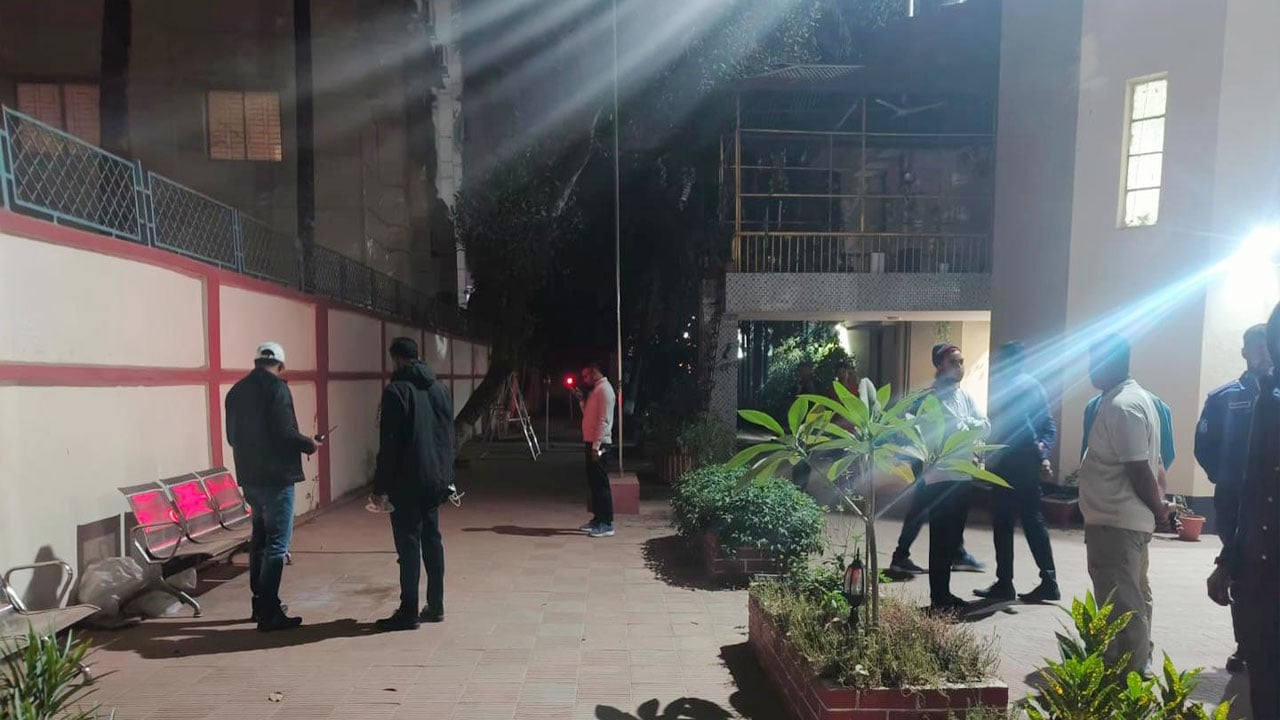 গোপালগঞ্জে জেলা ও দায়রা জজের বাসভবনে ককটেল নিক্ষেপ