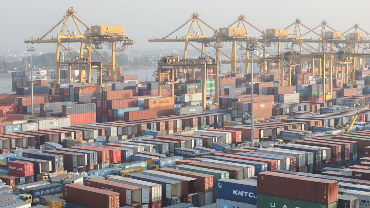 আদালতের সিদ্ধান্তের বিরুদ্ধে অবস্থান নিলে কঠোর ব্যবস্থা