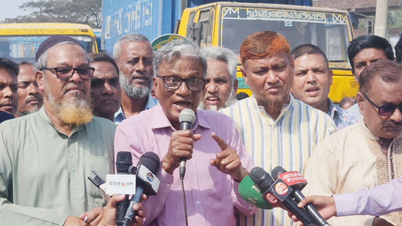 চট্টগ্রাম বন্দরে অনির্দিষ্টকালের কর্মবিরতি ঘোষণা