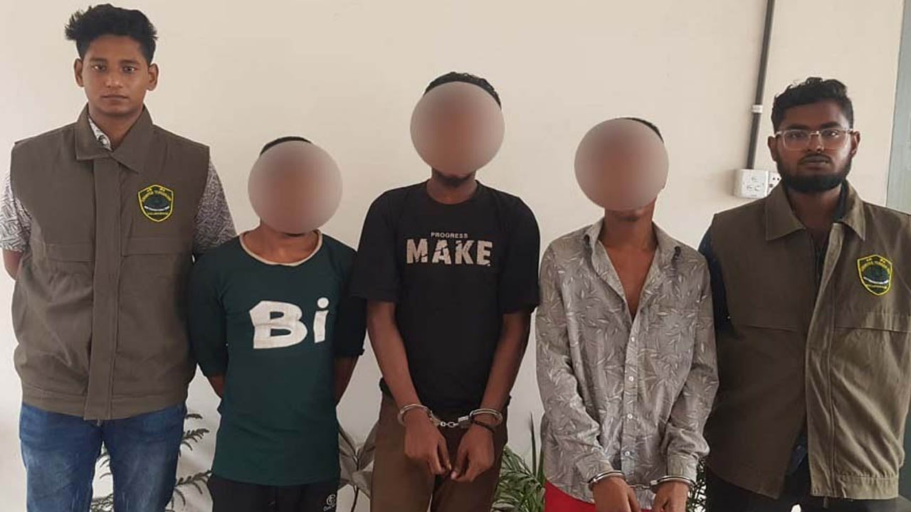 ছিনতাইয়ের প্রস্তুতিকালে চার ছিনতাইকারী গ্রেপ্তার
