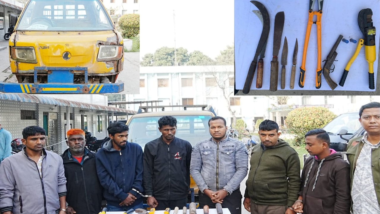 দাউদকান্দিতে আন্তঃজেলা ঢাকাত চক্রের সর্দারসহ গ্রেপ্তার ৭