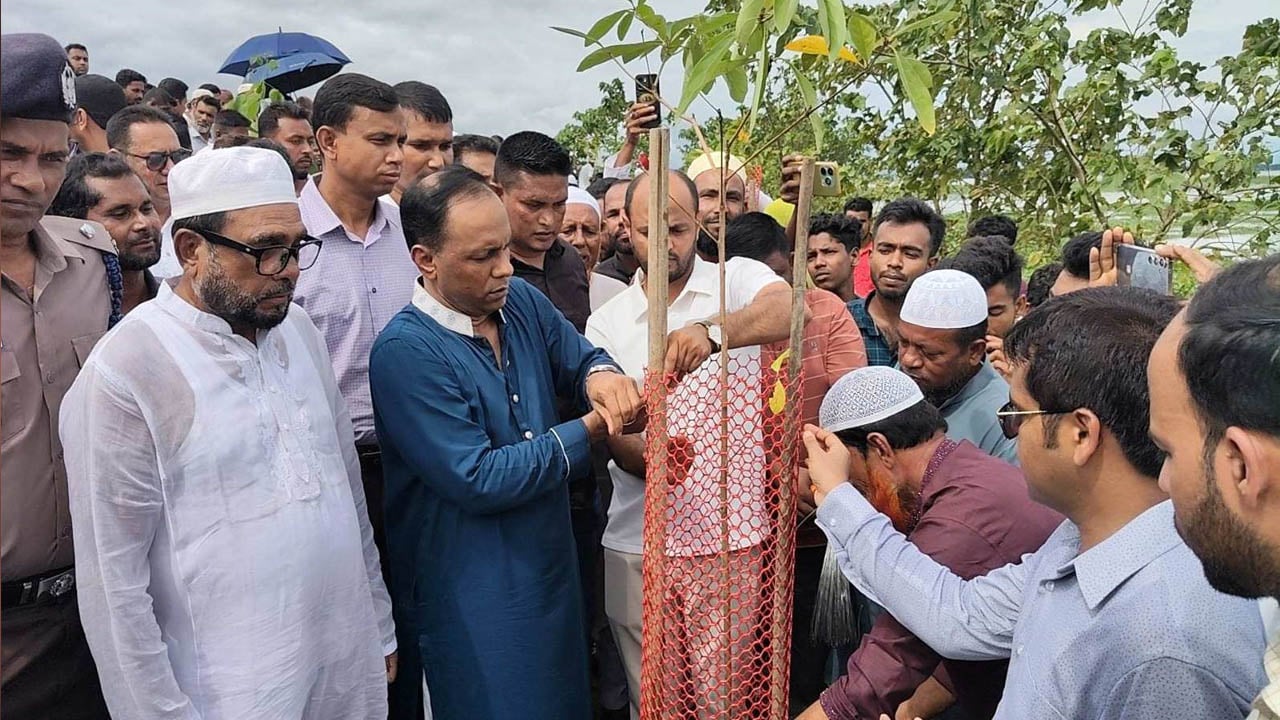 বৃক্ষ হত্যাকারীদের ৪৮ ঘণ্টার মধ্যে গ্রেপ্তারের নির্দেশ ডেপুটি স্পিকারের
