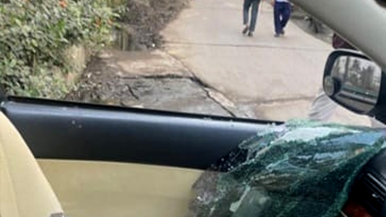 কাস্টমসের দুই কর্মকর্তার ওপর সশস্ত্র হামলা